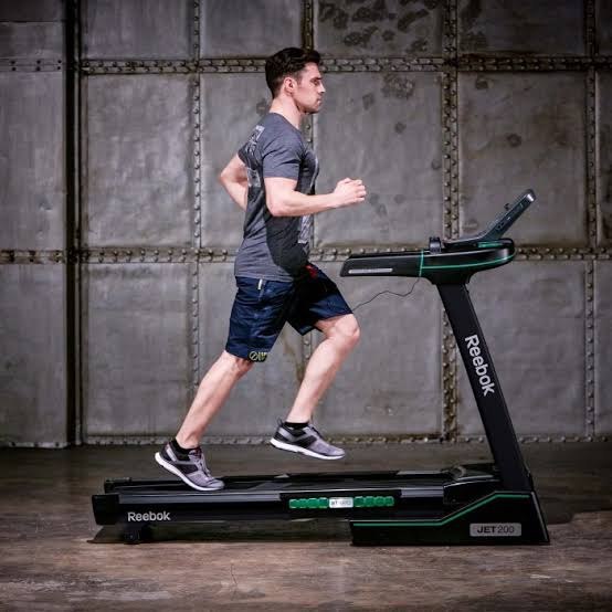 Reebok jet200 series treadmill - Image 8