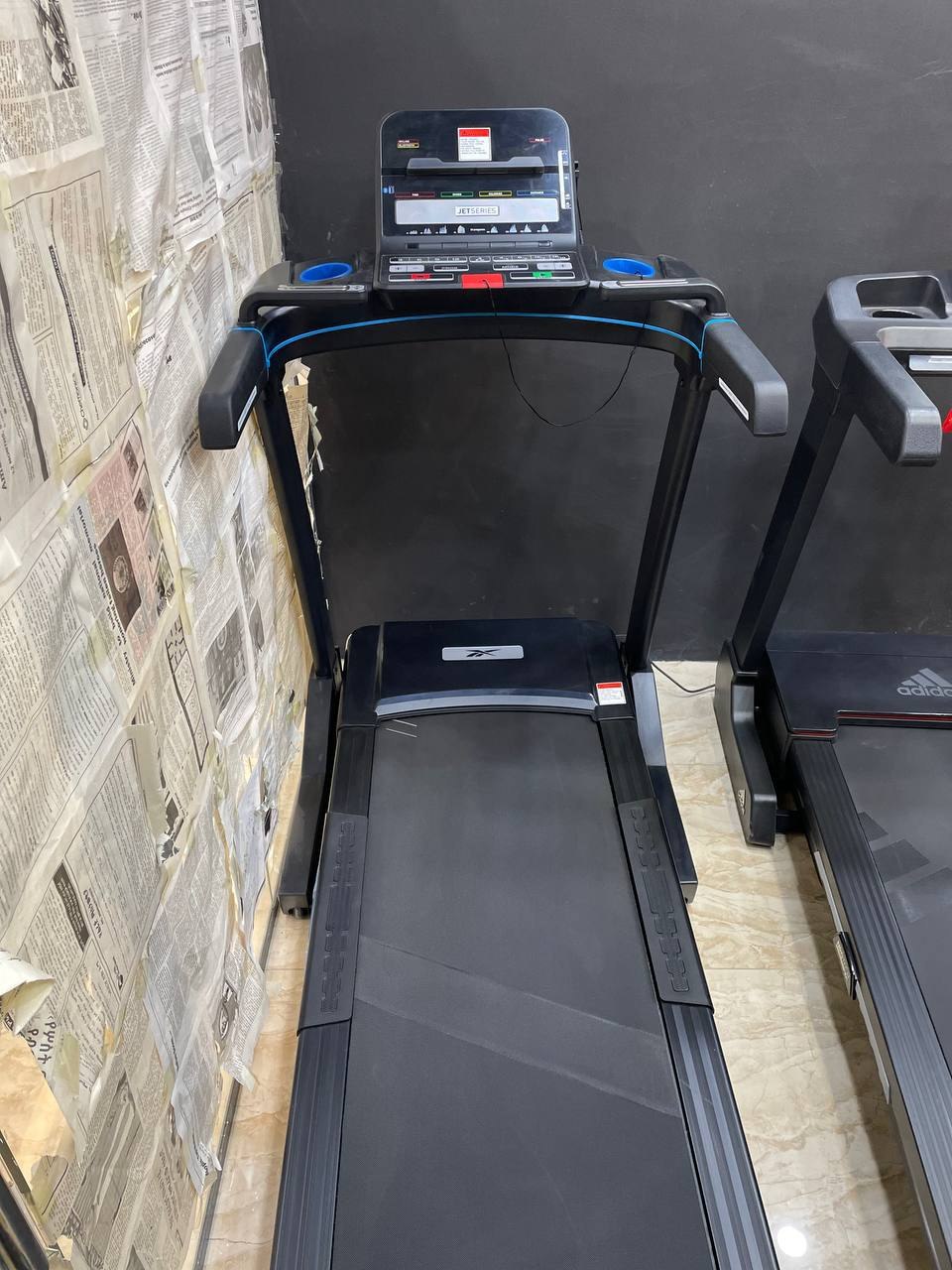 Reebok jet300series treadmill - Image 5