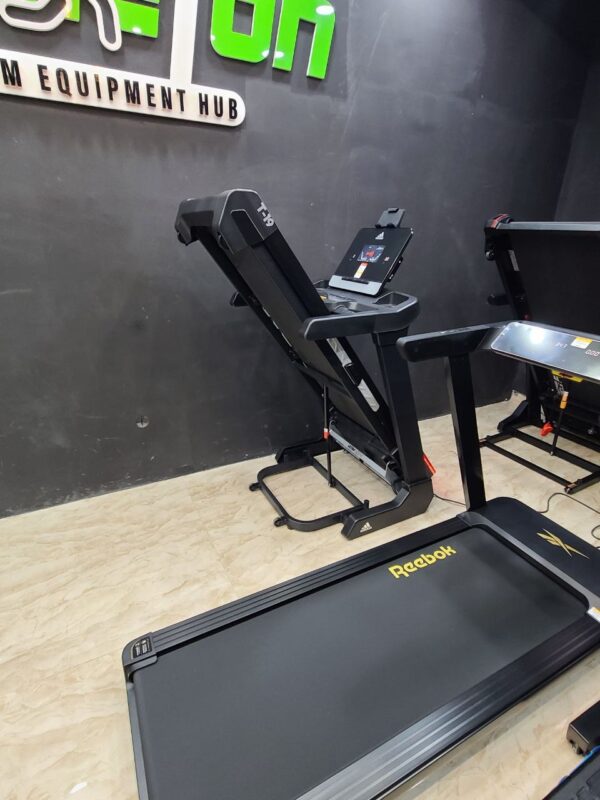 Adidas T19 treadmill - Image 5