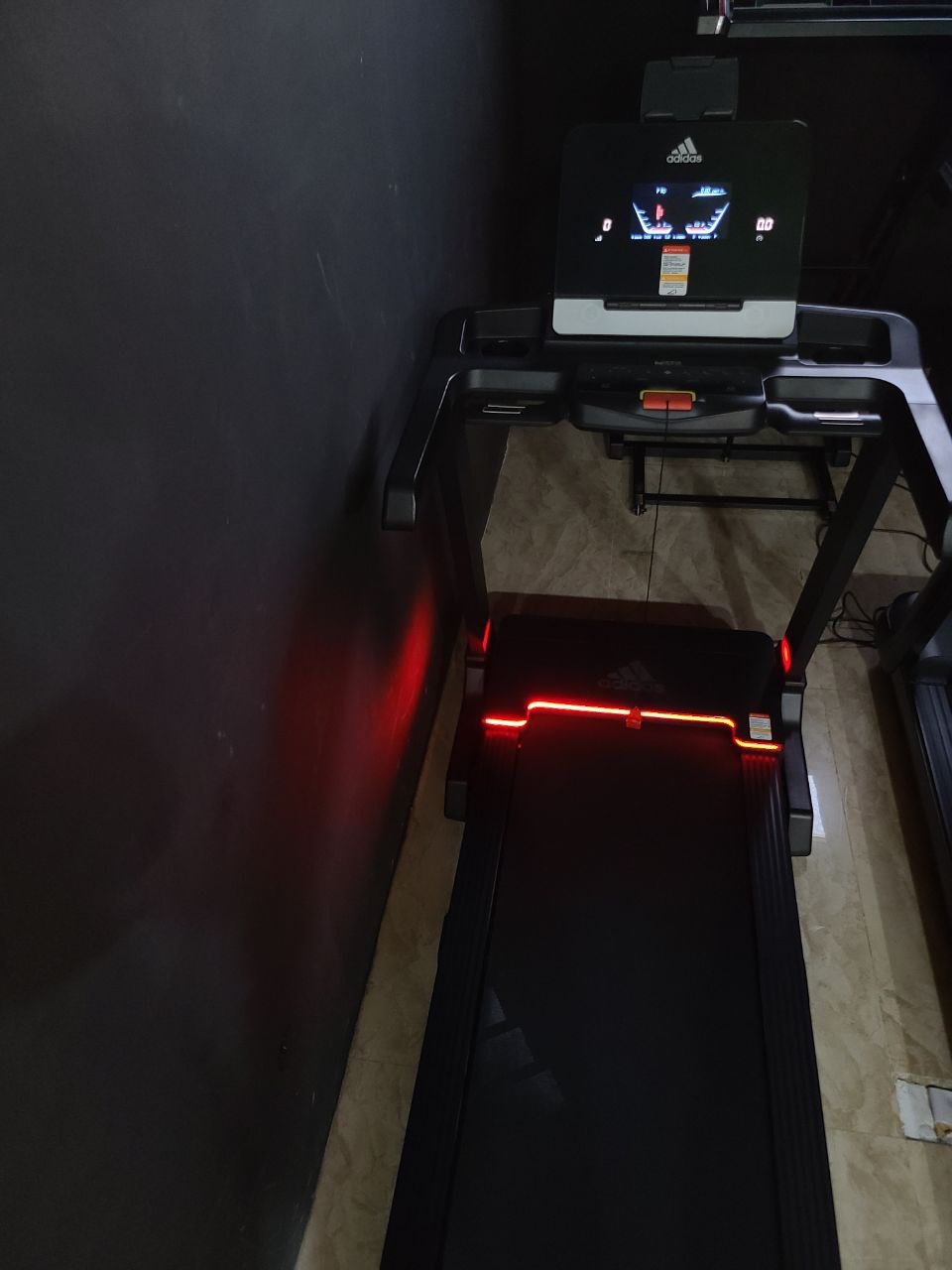 Adidas T19 treadmill - Image 6